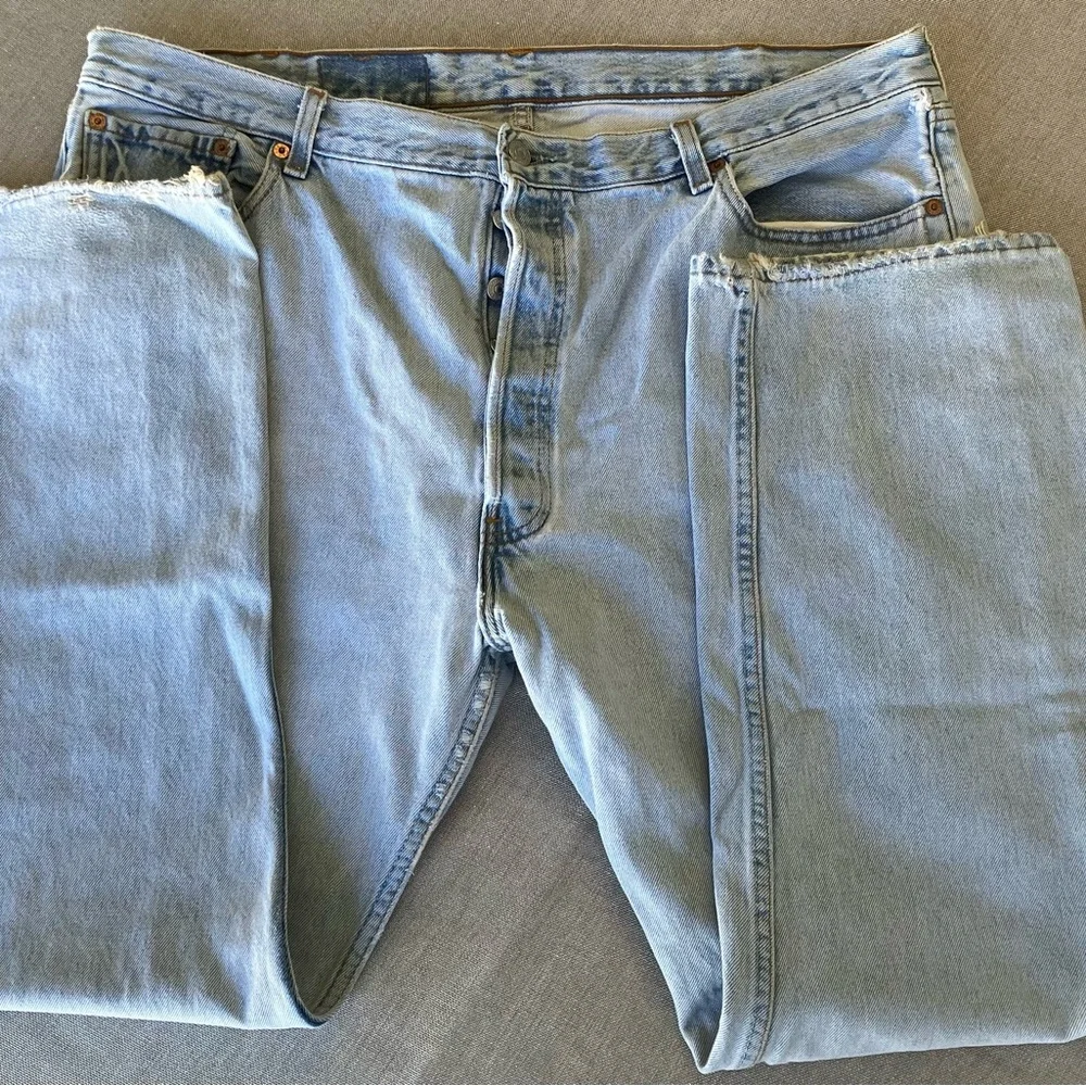 Levi's Classic Light Blue Jeans 42 x30 button fly.